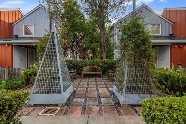 2078 Delaware Street, San Mateo, CA 94403