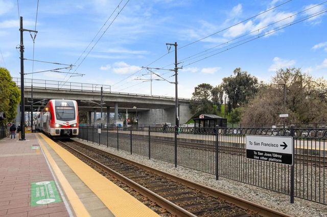 2078 Delaware Street, San Mateo, CA 94403