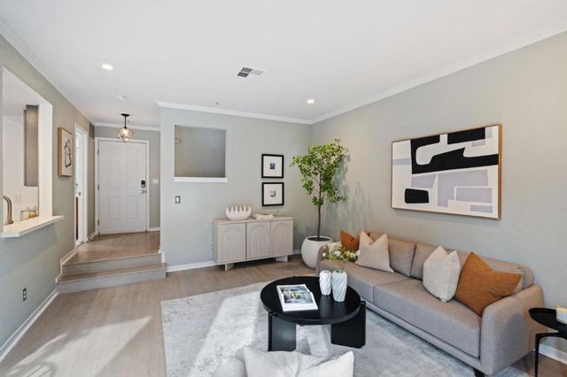 2078 Delaware Street, San Mateo, CA 94403