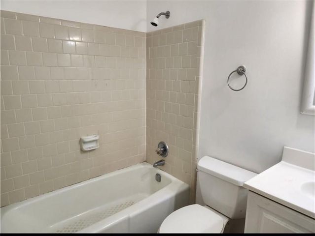 265 Barrington Drive E, Roswell, GA 30076