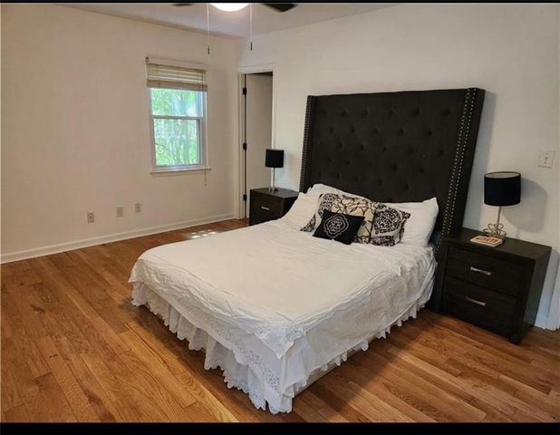 265 Barrington Drive E, Roswell, GA 30076