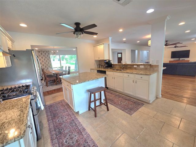 4236 Shannon Drive, Fort Worth, TX 76116