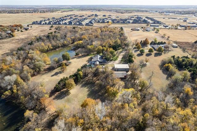 1910 Sunflower NE Road, Piedmont, OK 73078