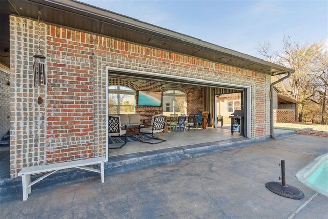 1910 Sunflower NE Road, Piedmont, OK 73078