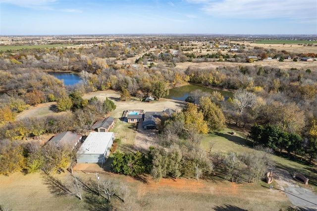 1910 Sunflower NE Road, Piedmont, OK 73078