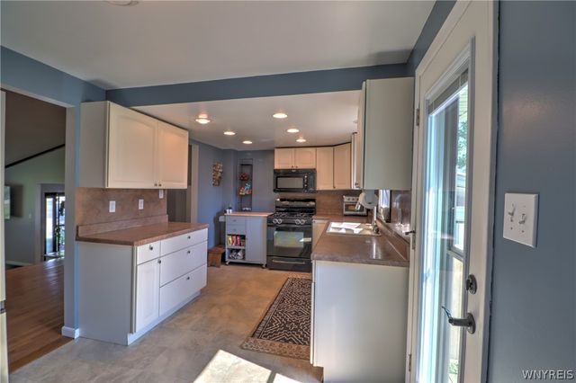 84 Regency Drive, Grand Island, NY 14072