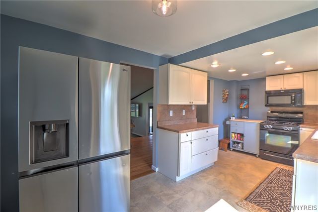 84 Regency Drive, Grand Island, NY 14072
