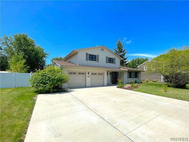 84 Regency Drive, Grand Island, NY 14072
