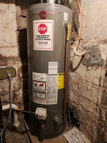 7711 64th Lane, Glendale, NY 11385