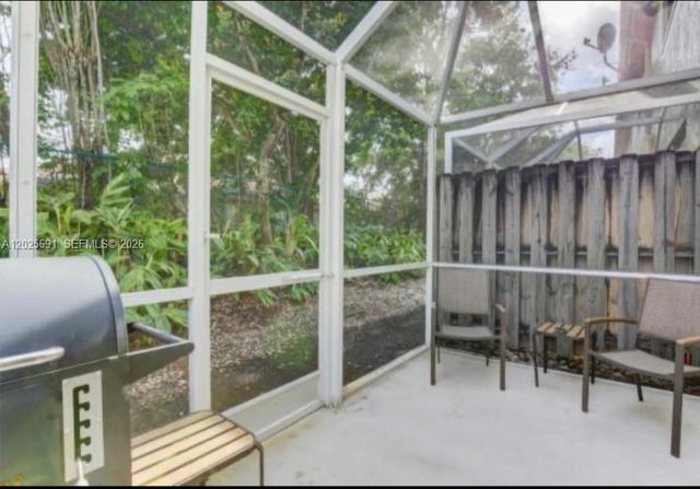 2112 Hacienda Ter 2112, Weston, FL 33327