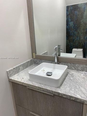 2112 Hacienda Ter 2112, Weston, FL 33327