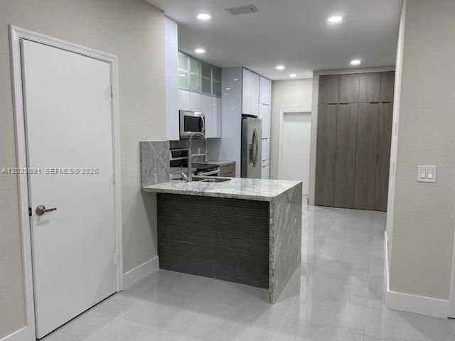 2112 Hacienda Ter 2112, Weston, FL 33327