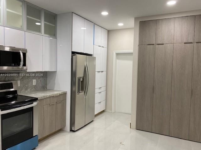 2112 Hacienda Ter 2112, Weston, FL 33327