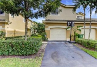 2112 Hacienda Ter 2112, Weston, FL 33327