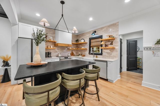 405 Pennsylvania Avenue, Greer, SC 29650