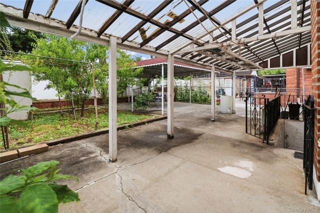 5328 Oceania Street, Oakland Gardens, NY 11364