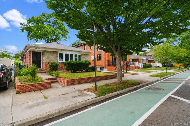 5328 Oceania Street, Oakland Gardens, NY 11364