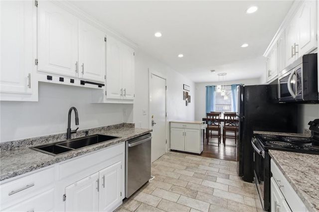 5904 E 100th Street, Kansas City, MO 64134