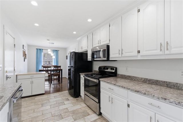 5904 E 100th Street, Kansas City, MO 64134