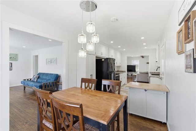 5904 E 100th Street, Kansas City, MO 64134