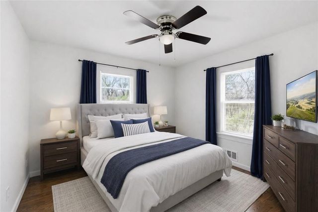 5904 E 100th Street, Kansas City, MO 64134