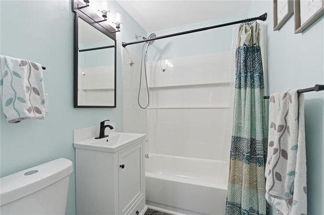 5904 E 100th Street, Kansas City, MO 64134