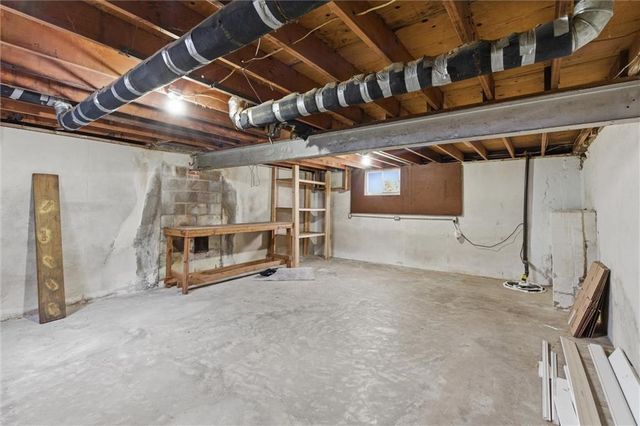 5904 E 100th Street, Kansas City, MO 64134