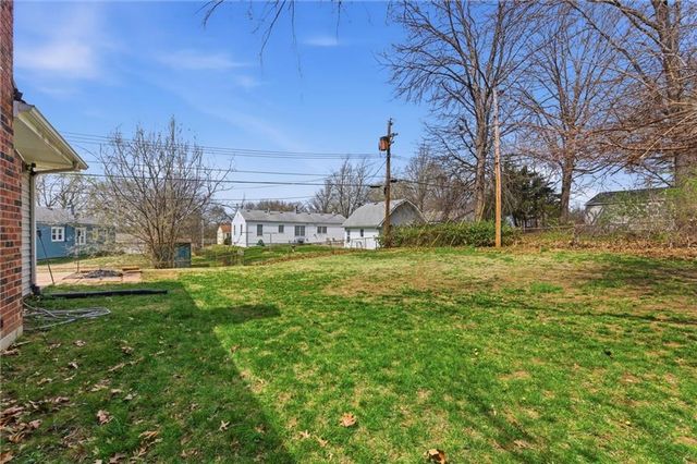 5904 E 100th Street, Kansas City, MO 64134