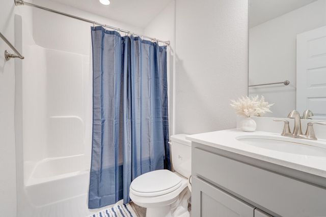 5823 Crestlake Drive, Crestview, FL 32536