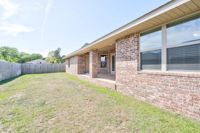 5823 Crestlake Drive, Crestview, FL 32536