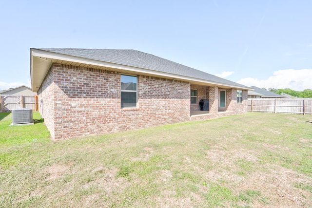 5823 Crestlake Drive, Crestview, FL 32536