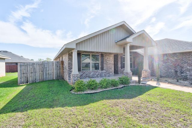 5823 Crestlake Drive, Crestview, FL 32536