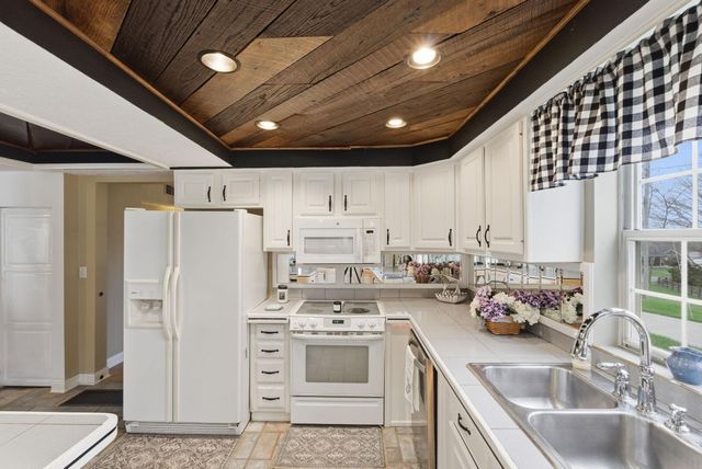 1600 Hickory Grove Road, Lawrenceburg, KY 40342