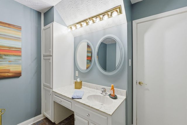 1600 Hickory Grove Road, Lawrenceburg, KY 40342