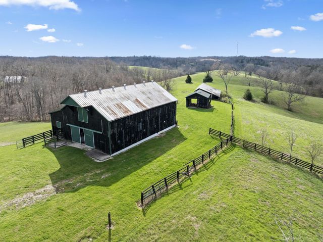 1600 Hickory Grove Road, Lawrenceburg, KY 40342