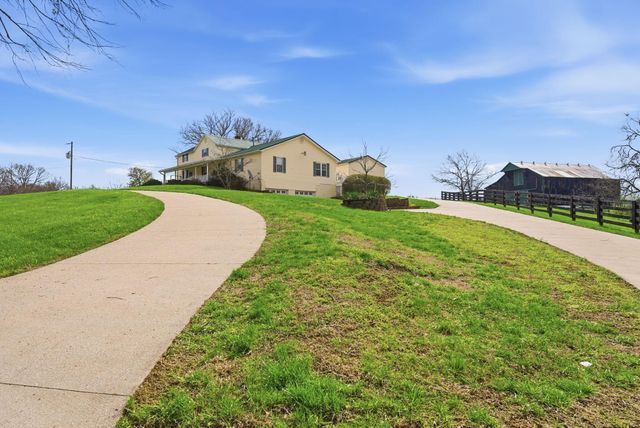 1600 Hickory Grove Road, Lawrenceburg, KY 40342