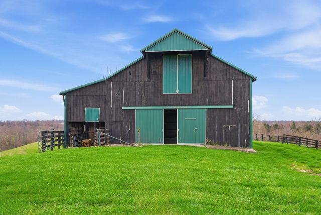 1600 Hickory Grove Road, Lawrenceburg, KY 40342