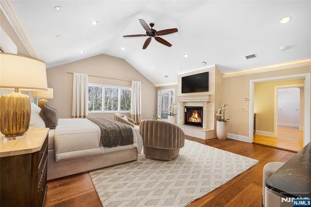 7 Orchard Lane, Old Tappan, NJ 07675