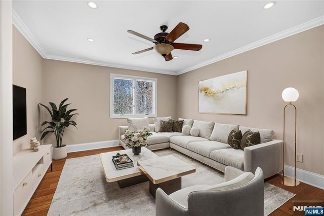 7 Orchard Lane, Old Tappan, NJ 07675