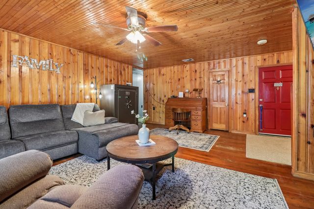 13110 County Road 4016, Kemp, TX 75143