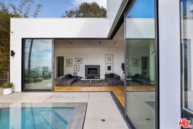 1517 Oriole Lane, Los Angeles, CA 90069