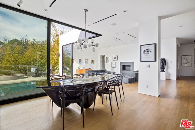 1517 Oriole Lane, Los Angeles, CA 90069