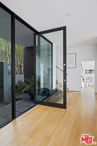 1517 Oriole Lane, Los Angeles, CA 90069