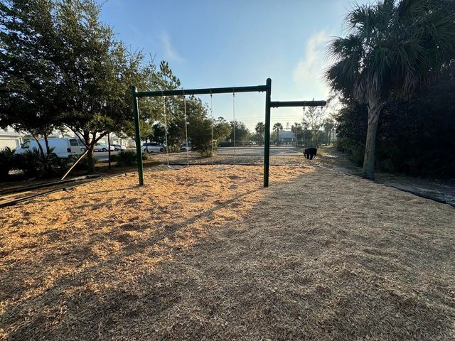 166 N N Sand Palm Road, Freeport, FL 32439