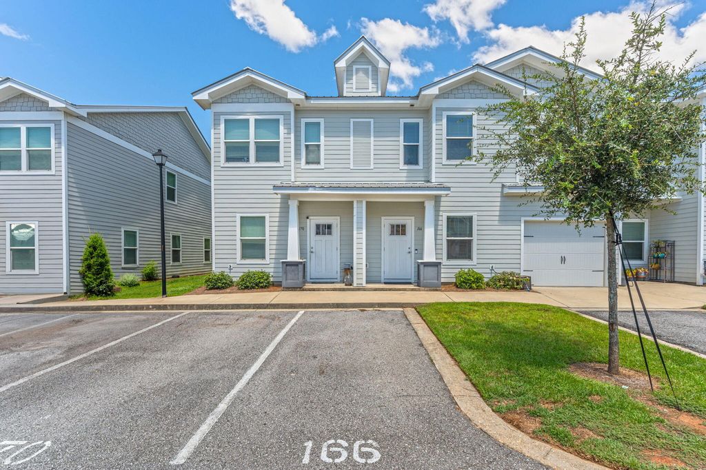 166 N N Sand Palm Road, Freeport, FL 32439