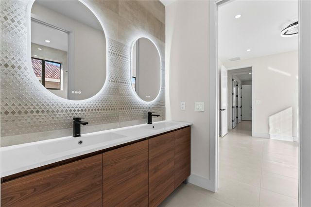 621 NW 42nd Avenue, Coconut Creek, FL 33066