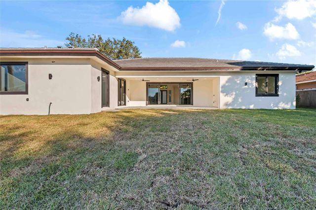 621 NW 42nd Avenue, Coconut Creek, FL 33066