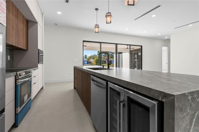 621 NW 42nd Avenue, Coconut Creek, FL 33066