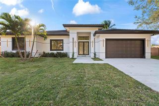 621 NW 42nd Avenue, Coconut Creek, FL 33066