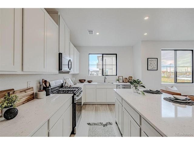 2078 S Holly St 3, Denver, CO 80222